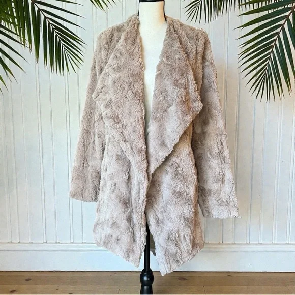 BB Dakota Tucker Wubby Draped Faux Fur Jacket Coat – Tan – Size M – NWT - Picture 2 of 16
